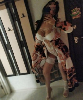 Я индивидуальная проститутка с богатым опытом и нежными пухлыми губками. Мой умопомрачительный опыт позволит нам реализовать самые смелые фантазии. В моих услугах есть все – классика, оральный секс, анальные ласки и ролевые игры. Я горячая и страстная, всегда открыта для экспериментов. Отзывы обо мне говорят сами за себя – мои клиенты остаются довольными и возвращаются в мои нежные объятия снова и снова. Со мной твой вечер превратится в настоящую сказку. Фото подтверждают мою красоту и сексуальность. Жду тебя в Москве, чтобы подарить тебе незабываемые моменты удовольствия. Со мной ты найдешь то, чего так долго искал. 💋🔥😈 7515, 31 год